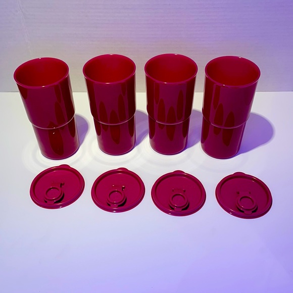 4 Tupperware stackable tumblers. - Picture 1 of 4